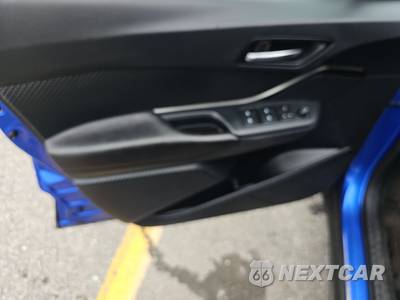 2019 Toyota C-HR LE - zdjęcie 9 z 39 - miniatura