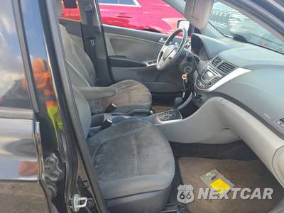 2013 Hyundai Accent GLS Sedan - zdjęcie 8 z 44 - miniatura