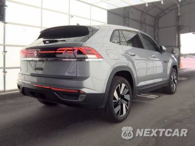 2025 Volkswagen Atlas Cross Sport 2.0T SE w/Technology - zdjęcie 4 z 22 - miniatura