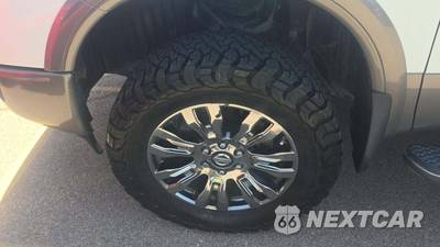 2017 Nissan TITAN XD Platinum Reserve Crew Cab Medium Bed - zdjęcie 27 z 34 - miniatura