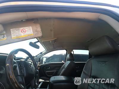 2017 Nissan TITAN XD Platinum Reserve Crew Cab Medium Bed - zdjęcie 17 z 34 - miniatura