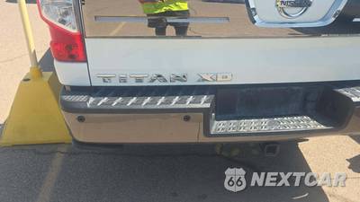 2017 Nissan TITAN XD Platinum Reserve Crew Cab Medium Bed - zdjęcie 24 z 34 - miniatura