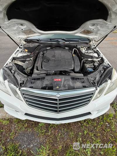 2013 Mercedes-Benz E 350 4MATIC Sedan - zdjęcie 4 z 48 - miniatura