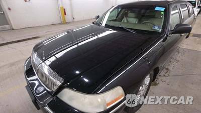 2007 Lincoln Town Car Executive w/Limousine Pkg - zdjęcie 17 z 17 - miniatura