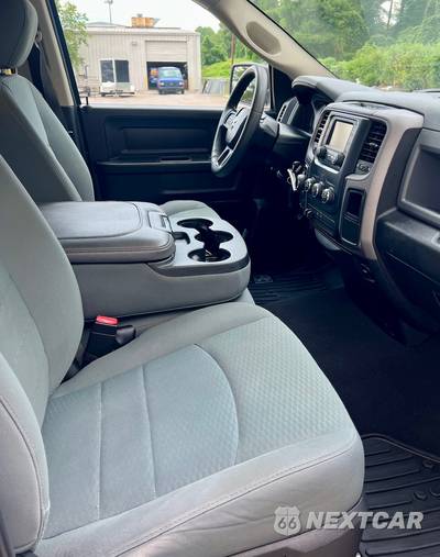 2018 Ram 1500 Express Extended Cab Medium Bed - zdjęcie 19 z 35 - miniatura