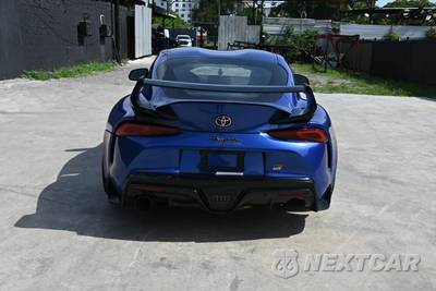 2026 Toyota GR Supra 3.0 - zdjęcie 4 z 11 - miniatura