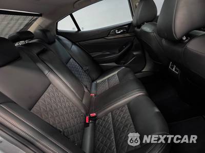 2017 Nissan Maxima SR - zdjęcie 18 z 29 - miniatura