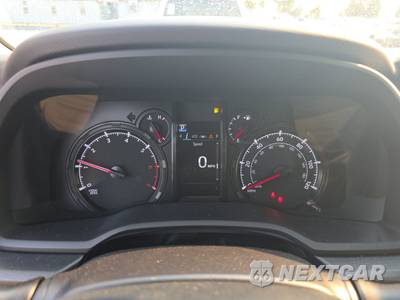2023 Toyota 4Runner SR5 - zdjęcie 12 z 25 - miniatura