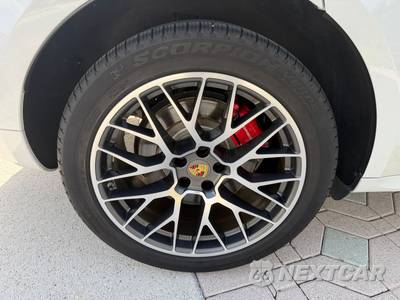 2017 Porsche Macan Turbo - zdjęcie 17 z 50 - miniatura