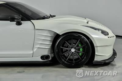2013 Nissan GT-R Premium - zdjęcie 15 z 46 - miniatura