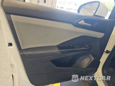 2022 Volkswagen Taos SE - zdjęcie 9 z 22 - miniatura