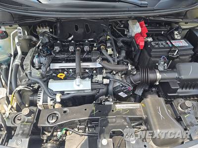 2025 Nissan Versa S - zdjęcie 15 z 54 - miniatura