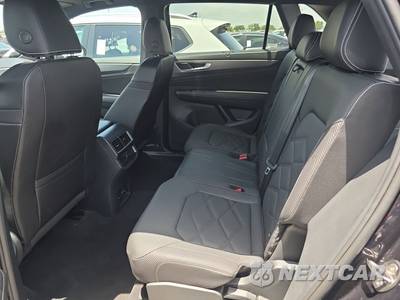 2025 Volkswagen Atlas Cross Sport 2.0T SE w/Technology - zdjęcie 13 z 27 - miniatura