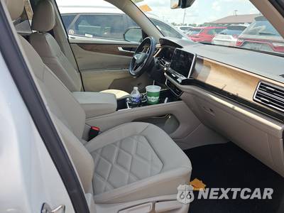 2025 Volkswagen Atlas 2.0T SE w/Technology - zdjęcie 8 z 30 - miniatura