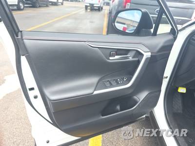 2021 Toyota RAV4 Prime XSE - zdjęcie 9 z 20 - miniatura