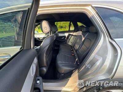 2019 Mercedes-Benz GLC 300 4MATIC - zdjęcie 31 z 73 - miniatura