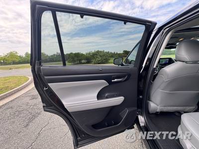 2023 Toyota Highlander XLE - zdjęcie 24 z 62 - miniatura