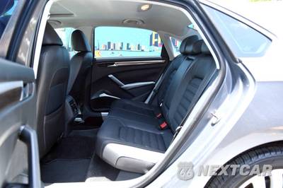 2016 Volkswagen Passat 1.8T SEL - zdjęcie 17 z 46 - miniatura