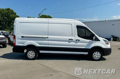 2023 Ford E-Transit Cargo Van Medium Roof 148.0" WB - zdjęcie 2 z 32 - miniatura