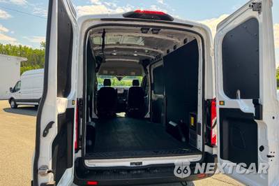 2023 Ford E-Transit Cargo Van Medium Roof 148.0" WB - zdjęcie 16 z 32 - miniatura