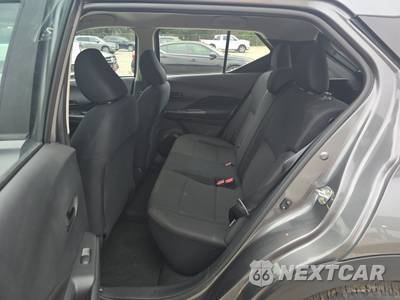 2025 Nissan Kicks Play - zdjęcie 13 z 20 - miniatura