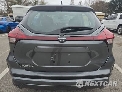 2025 Nissan Kicks Play - zdjęcie 5 z 20 - miniatura