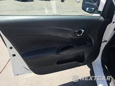 2019 Nissan Versa Sedan SV - zdjęcie 9 z 35 - miniatura