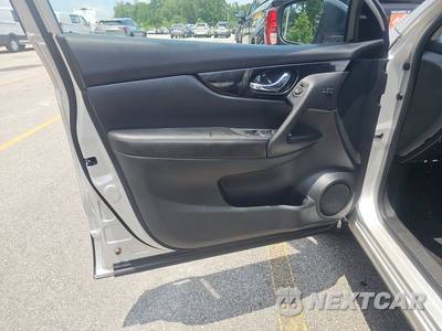 2021 Nissan Rogue Sport SL - zdjęcie 15 z 28 - miniatura