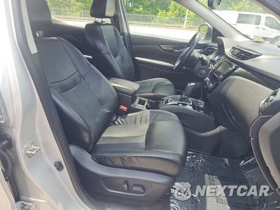 2021 Nissan Rogue Sport SL - zdjęcie 14 z 28 - miniatura