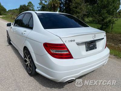 2013 Mercedes-Benz C 300 4MATIC Sedan - zdjęcie 9 z 54 - miniatura