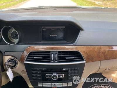 2013 Mercedes-Benz C 300 4MATIC Sedan - zdjęcie 39 z 54 - miniatura