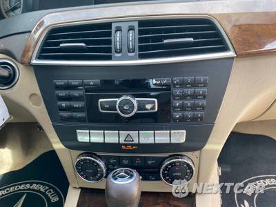 2013 Mercedes-Benz C 300 4MATIC Sedan - zdjęcie 42 z 54 - miniatura