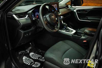 2021 Toyota RAV4 LE - zdjęcie 8 z 25 - miniatura