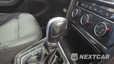2018 Volkswagen Golf SE Hatchback - zdjęcie 32 z 33 - miniatura
