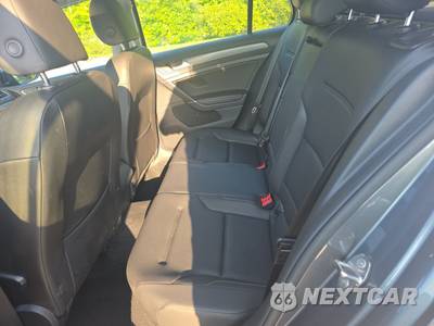 2018 Volkswagen Golf SE Hatchback - zdjęcie 13 z 33 - miniatura