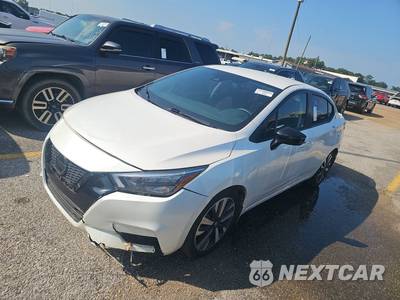 2021 Nissan Versa SR - zdjęcie 1 z 35 - miniatura