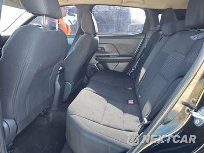 2025 Nissan Kicks S - zdjęcie 13 z 38 - miniatura