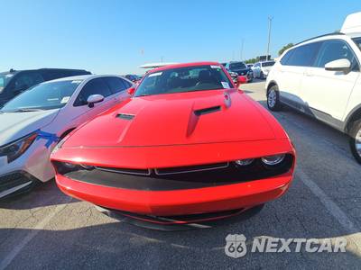 2020 Dodge Challenger SXT - zdjęcie 2 z 33 - miniatura
