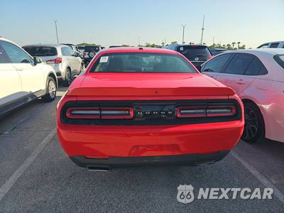 2020 Dodge Challenger SXT - zdjęcie 5 z 33 - miniatura