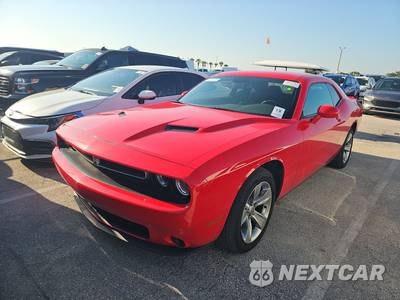 2020 Dodge Challenger SXT - zdjęcie 1 z 33 - miniatura