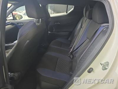2020 Toyota C-HR XLE - zdjęcie 10 z 16 - miniatura