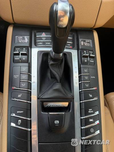2017 Porsche Macan - zdjęcie 13 z 32 - miniatura