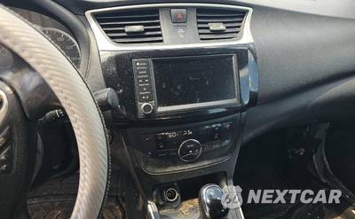 2019 Nissan Sentra SV - zdjęcie 8 z 10 - miniatura