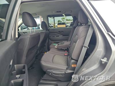 2023 Nissan Pathfinder SV - zdjęcie 13 z 19 - miniatura