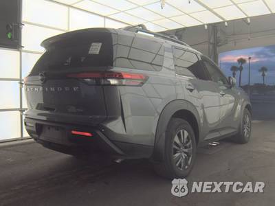 2023 Nissan Pathfinder SV - zdjęcie 4 z 19 - miniatura