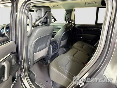 2026 Land Rover Defender 110 X-Dynamic SE - zdjęcie 20 z 40 - miniatura