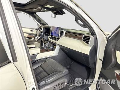 2024 Toyota Sequoia Capstone - zdjęcie 32 z 40 - miniatura
