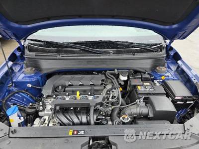 2025 Hyundai Venue SEL - zdjęcie 6 z 32 - miniatura
