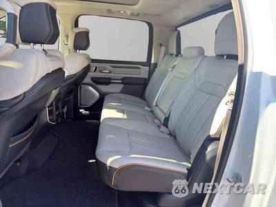 2025 Ram 1500 Tungsten Crew Cab Short Bed - zdjęcie 18 z 20 - miniatura