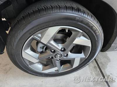 2025 Hyundai Venue SEL - zdjęcie 25 z 27 - miniatura